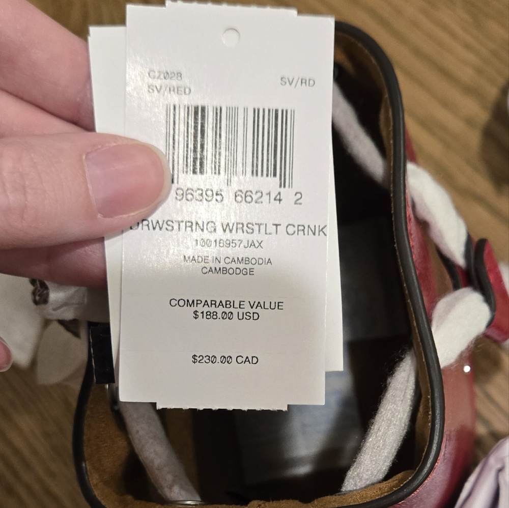 Coach Red Mini Patent Leather Drawstring Wristlet - Picture 2 of 10
